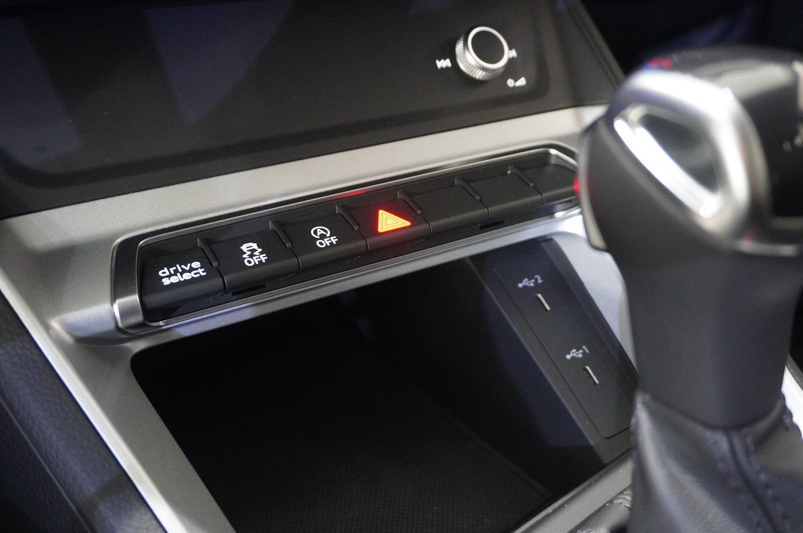 Fahrzeugabbildung Audi Q3 35 TFSI ADVANCED S-TRONIC NAVI/LED/VIRTU/DAB+