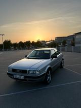 Audi 80 2.0 Limousine vieles erneuert  - Audi 80: Kombi