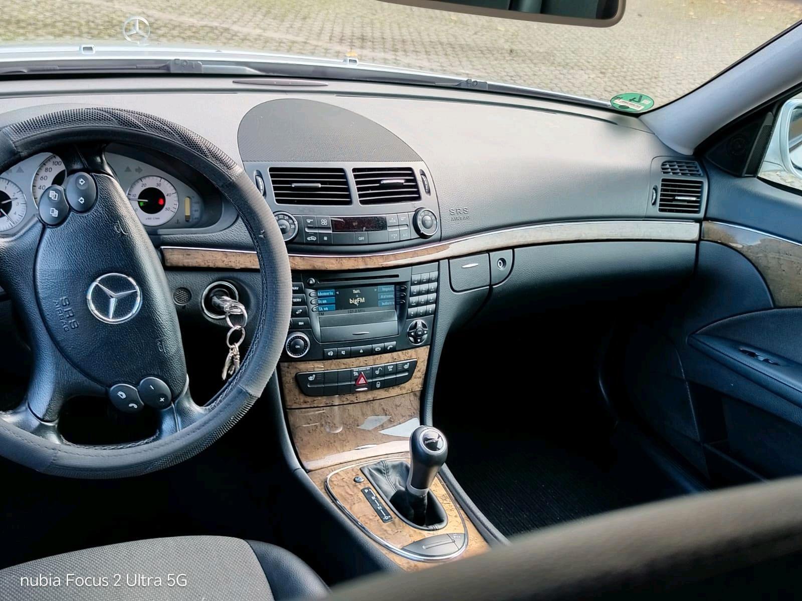 Mercedes-Benz E220 2008 — photo 8