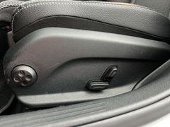 MERCEDES-BENZ C 200 CGI AVANTGARDE/ NUR 29.tKM / RENTNER/ MERCEDES-BENZ C 200 CGI AVANTGARDE/ NUR 29.tKM / RENTNER/