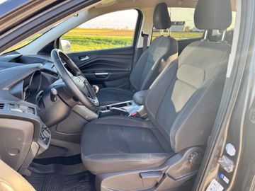 Ford Kuga - 10