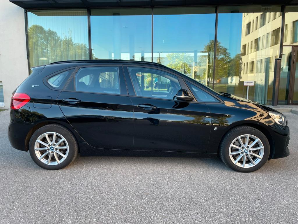 BMW 225