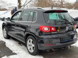 Volkswagen Tiguan  4Motion EURO5/AUTOMATIK/KLIMA/PANO - Volkswagen Tiguan: Eu