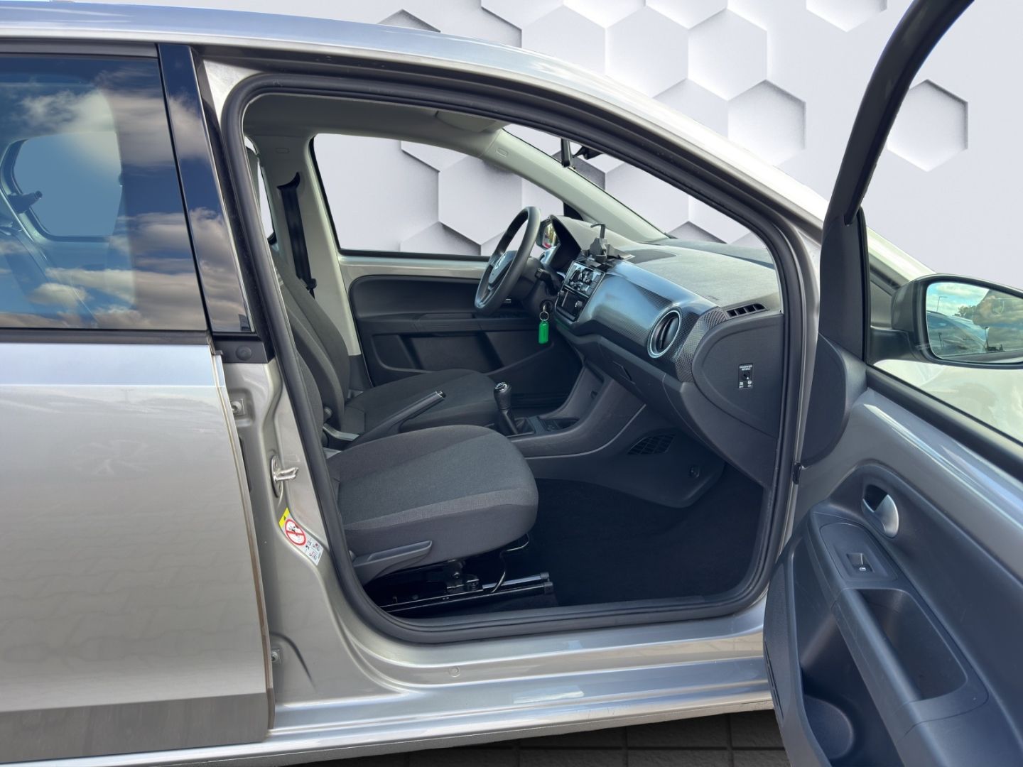 up! 1.0 Schalter 48kW GJR Sitzheizung Klima ZV 5