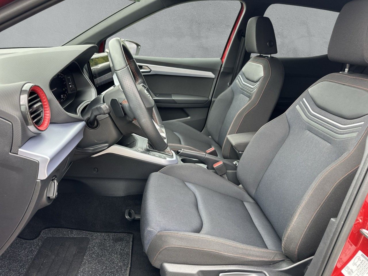 Fahrzeugabbildung SEAT Arona FR 1.5TSI 150PS DSG-AHK*Kessy*18Zoll - mit KI generiert/bearbeitet