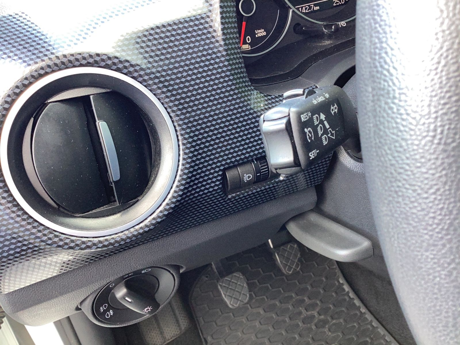 Fahrzeugabbildung Volkswagen up! 1.0 Climatronic DAB GRA RFK SH