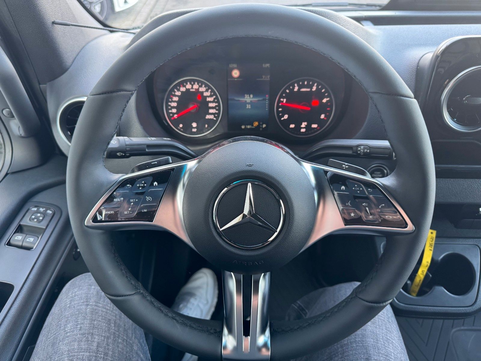 Fahrzeugabbildung Mercedes-Benz Sprinter 319 CDI 4325 Klima Kamera AHK