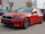 BMW 330i xDrive Touring Sport Line Automatic - rote BMW 330