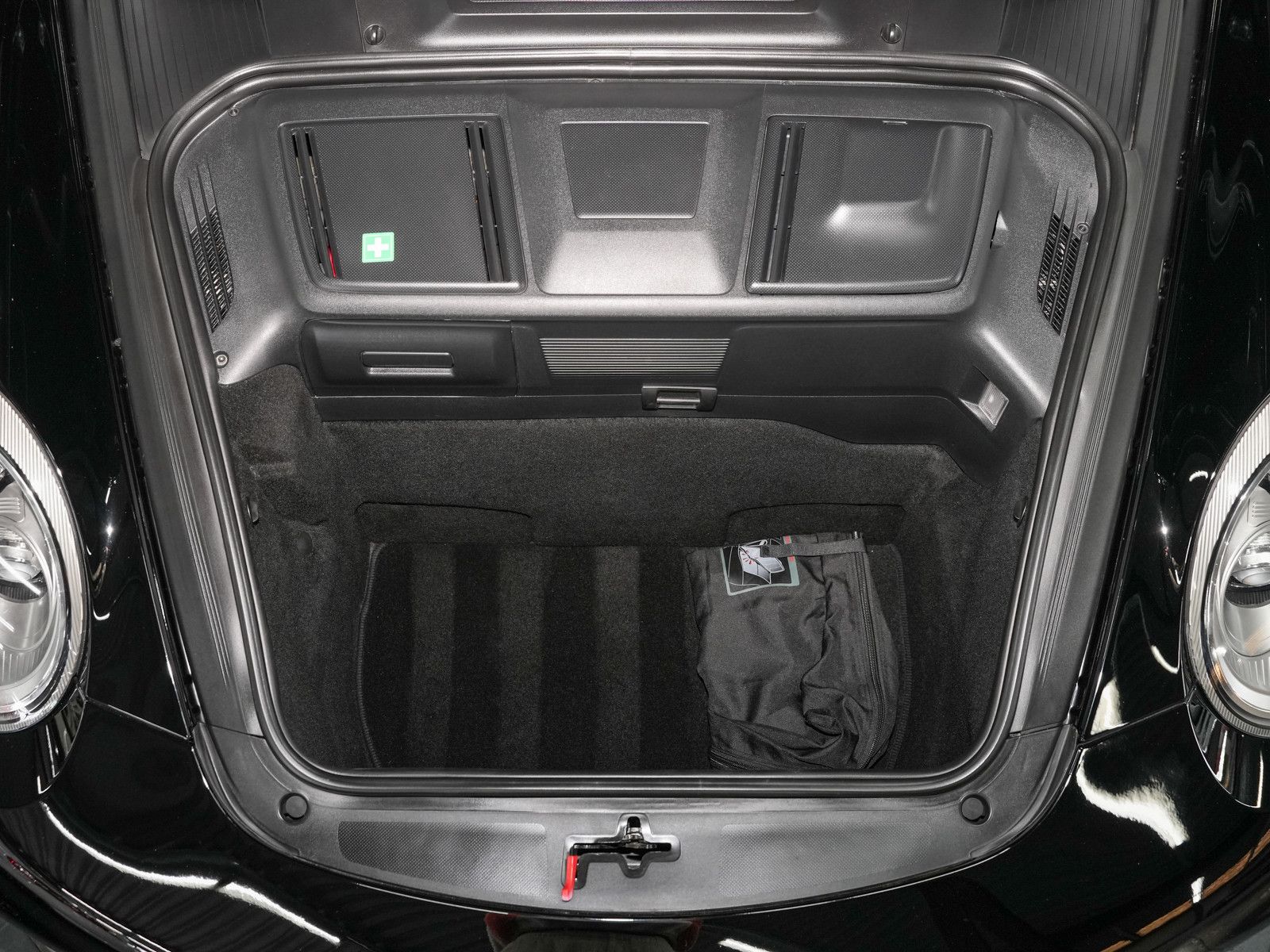 Fahrzeugabbildung Porsche 911 Turbo S Cabrio - Exklusiver Volllederumfang