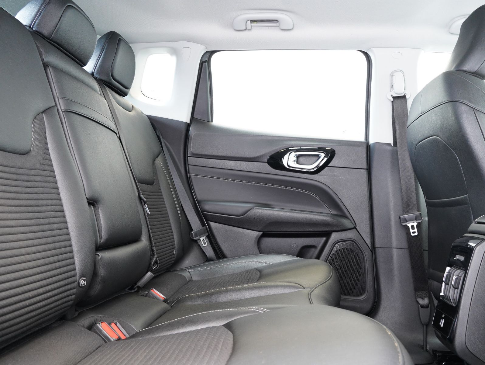 Fahrzeugabbildung Jeep Compass 1.3 MultiAir 80th Anniversary FWD