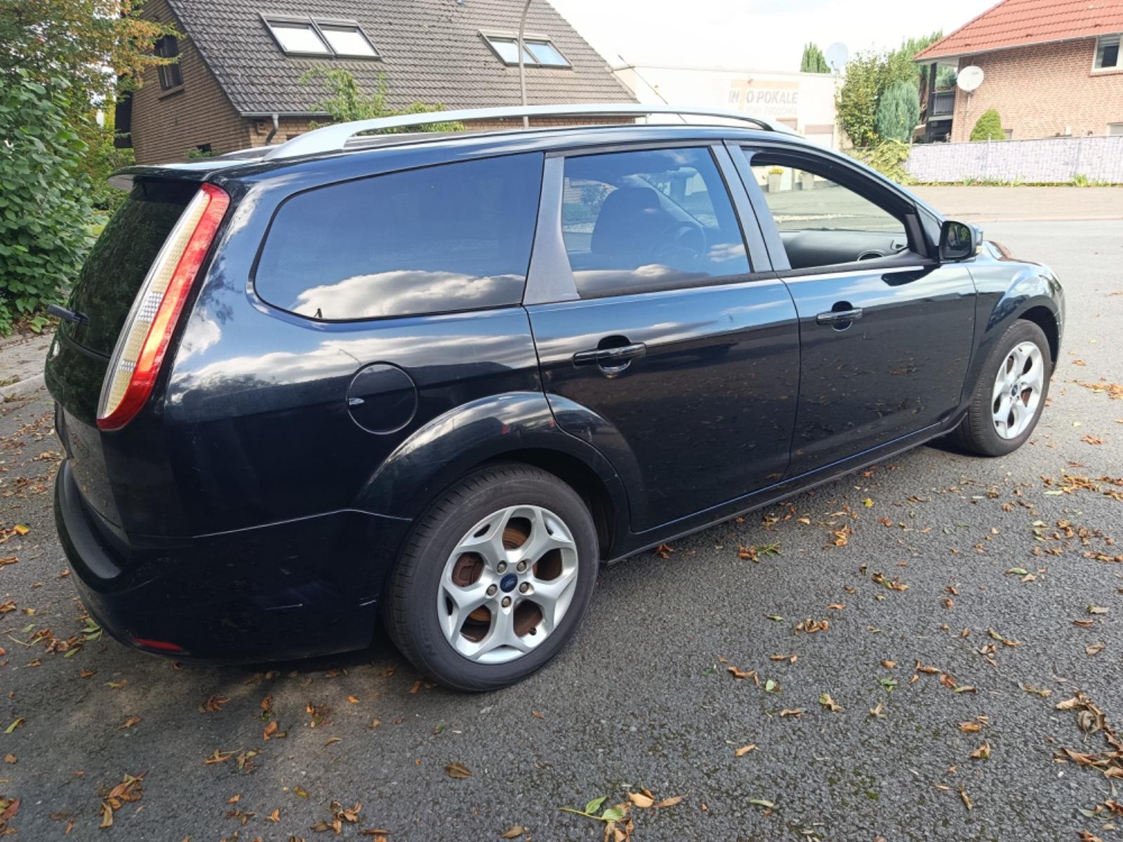 Ford Focus 2010 — engine 1.596 cm³, 101 HP (74kW)