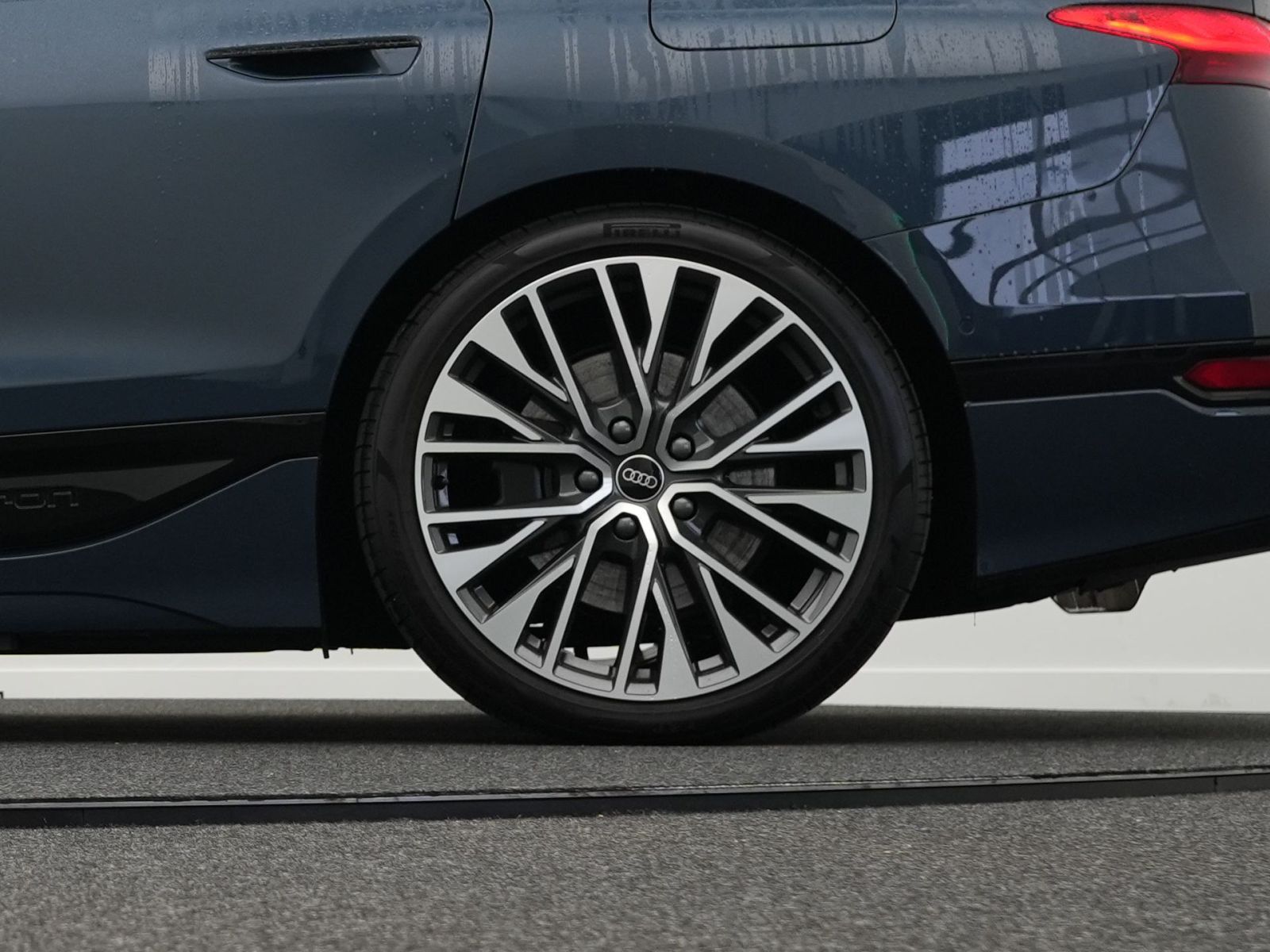 Audi S6 e-tron - Bild 32