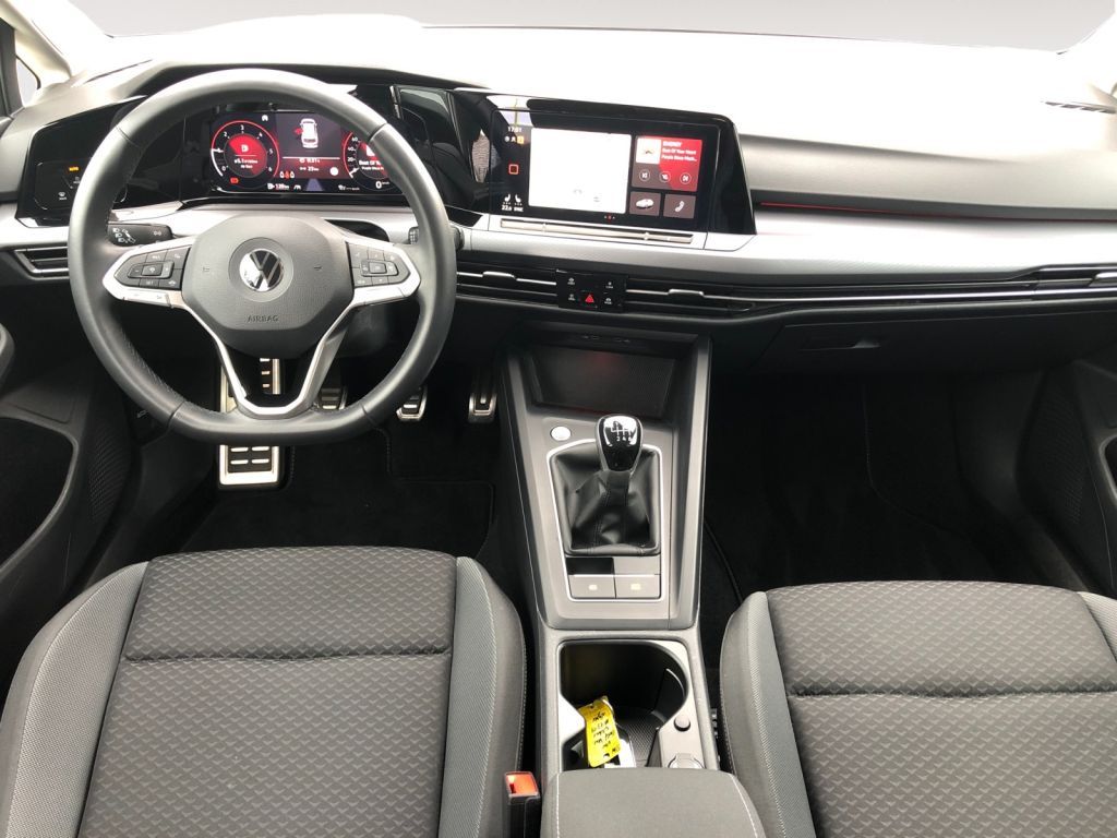 Fahrzeugabbildung Volkswagen Golf Variant 2.0 TDI Life AHZV ACC Navi