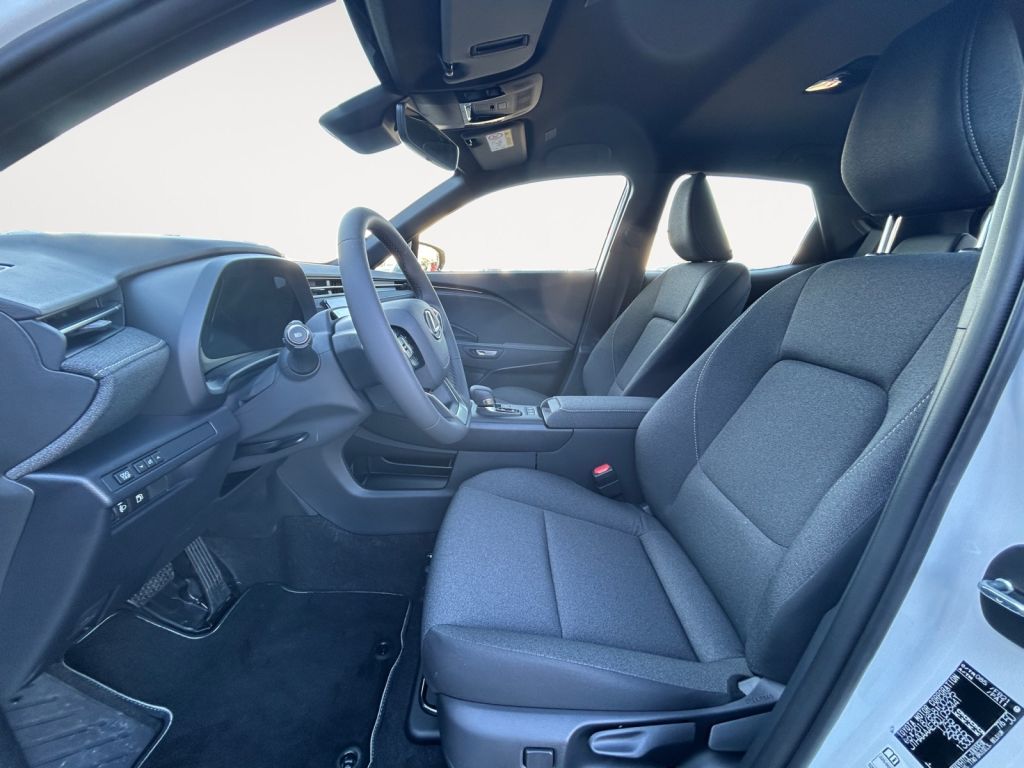 Fahrzeugabbildung Lexus LBX FWD