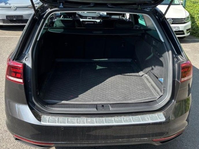 Volkswagen Passat - Bild 10