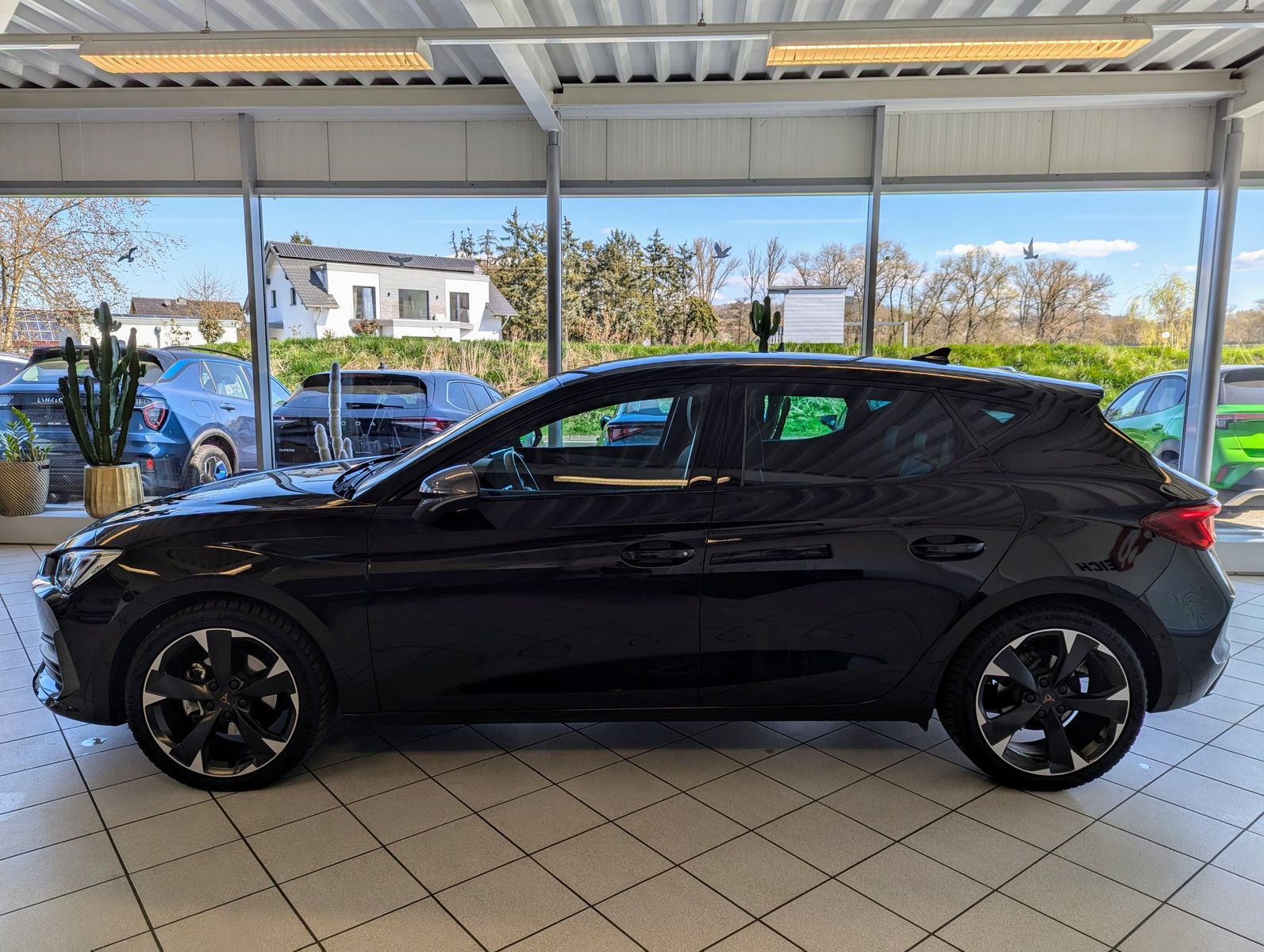 CUPRA Leon 1.5 TSI DSG ACC Full-Link Matrix Navi Cam - Image 4