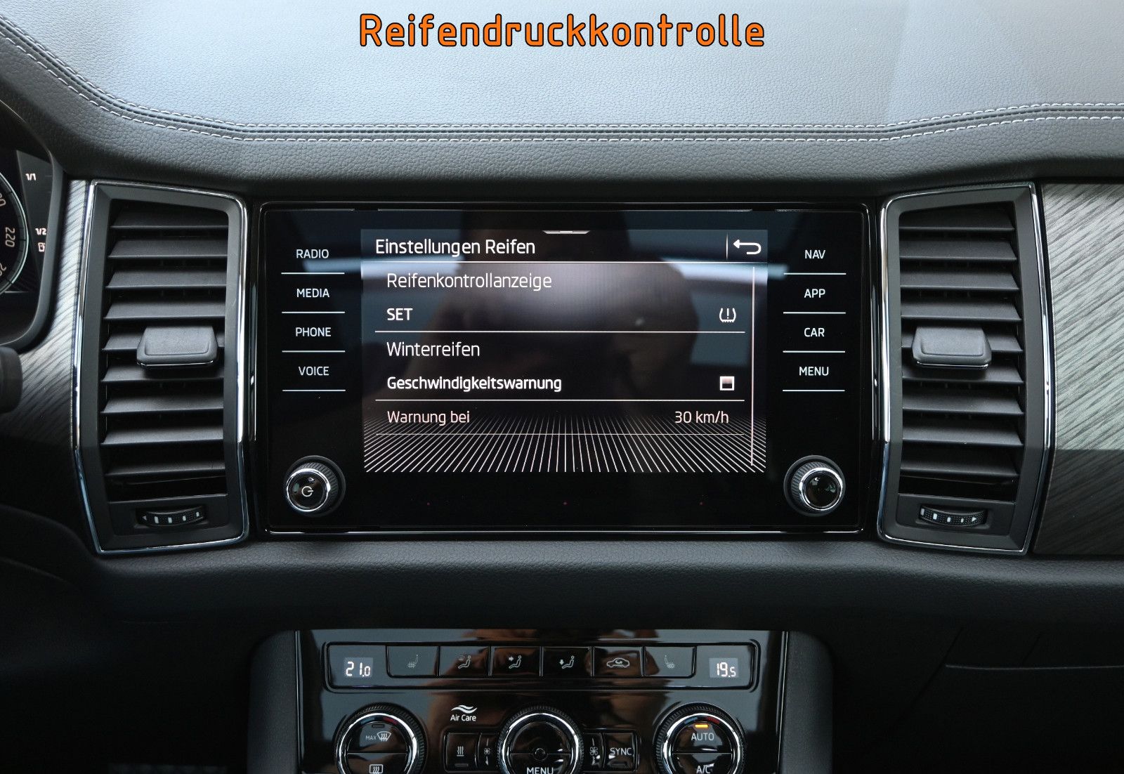 Fahrzeugabbildung SKODA Kodiaq 2.0 TDI DSG STYLE °ACC°AHK°STANDHEIZ°PANO