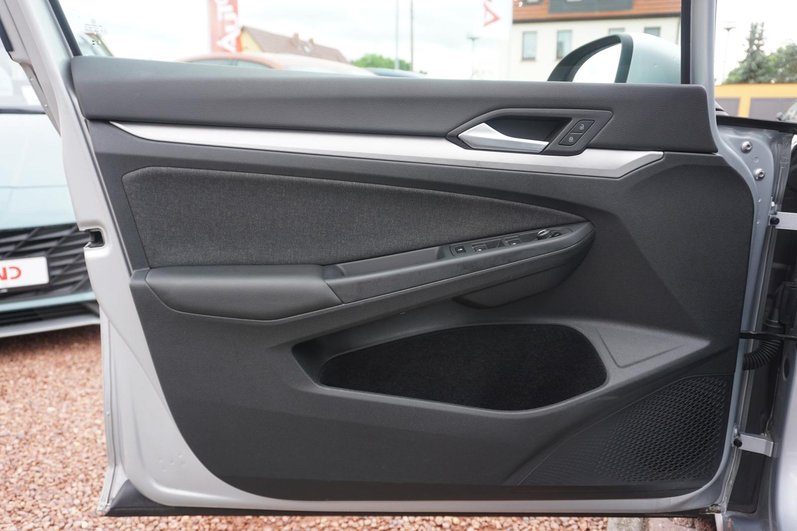 Volkswagen Golf VIII Variant 1.0 Life LED Navi ACC Kamera, миниатюра 29