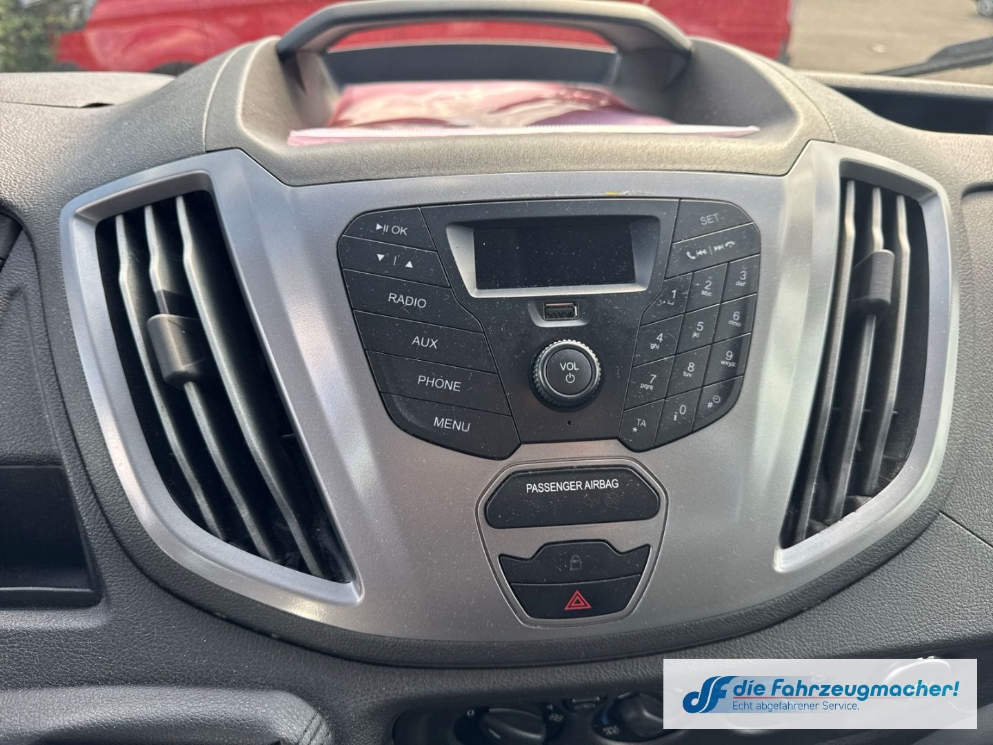 Fahrzeugabbildung Ford Transit Kombi 350 L3 Trend 2.0 TDCi *MOTORSCHADE