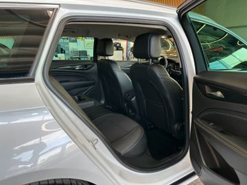 MYAUTOCENTER – Gebraucht- und Jahreswagen mit Werkstattservice in Pfaffenhofen Opel Insignia *KEYLESS*TEM*AHK*LKHZ*NAV*KLIMAAUTOM*