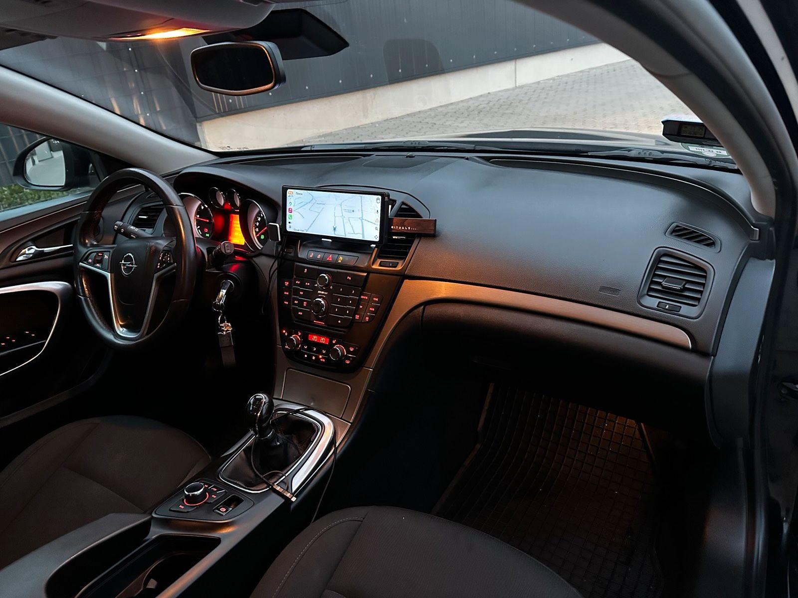 Opel Insignia 2011 — photo 15