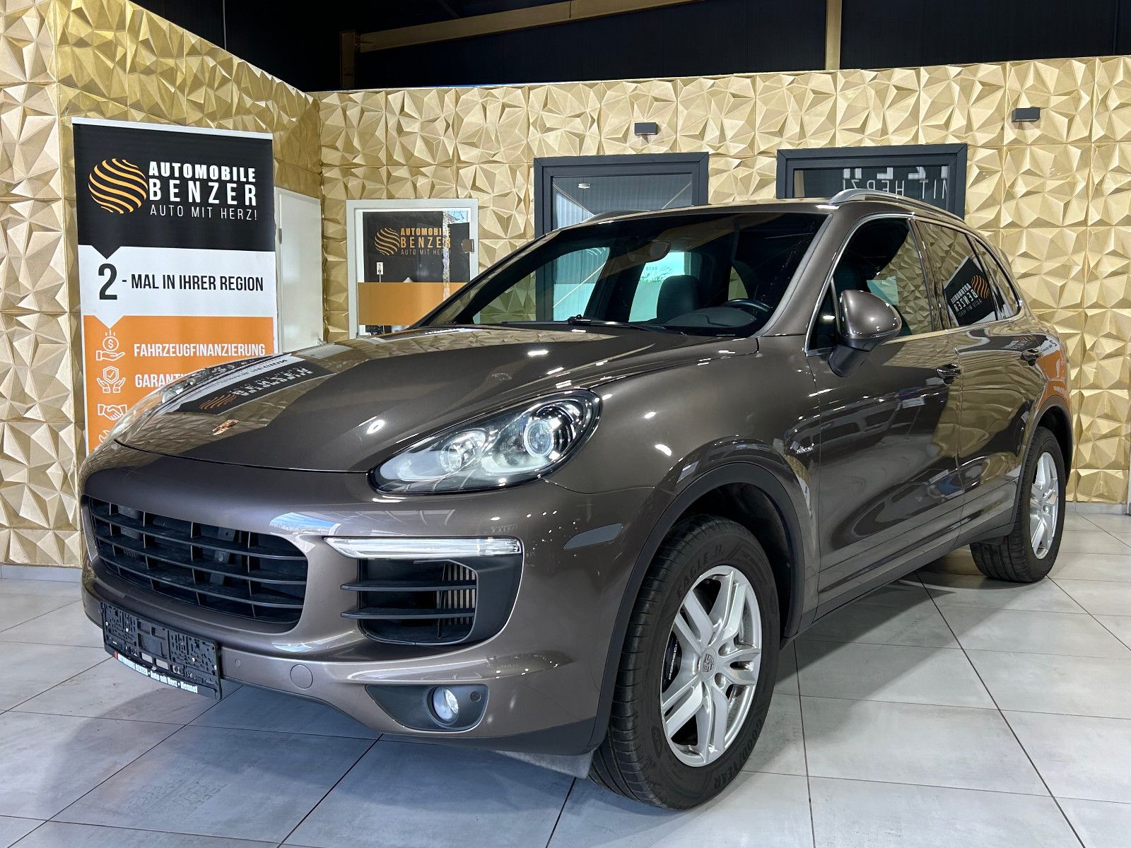 Fahrzeugabbildung Porsche Cayenne Diesel/PANO/BI-XENON/SITZBELÜFTUNG/4XSHZ