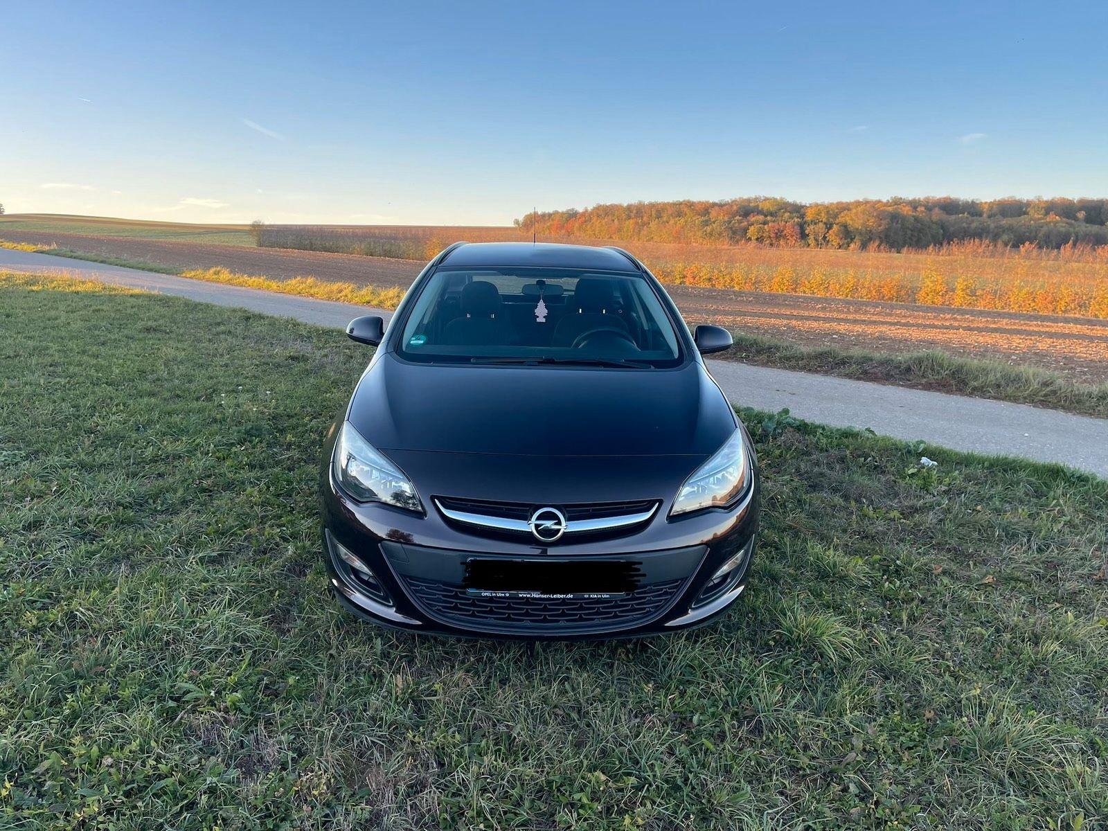 Opel Astra, 2014