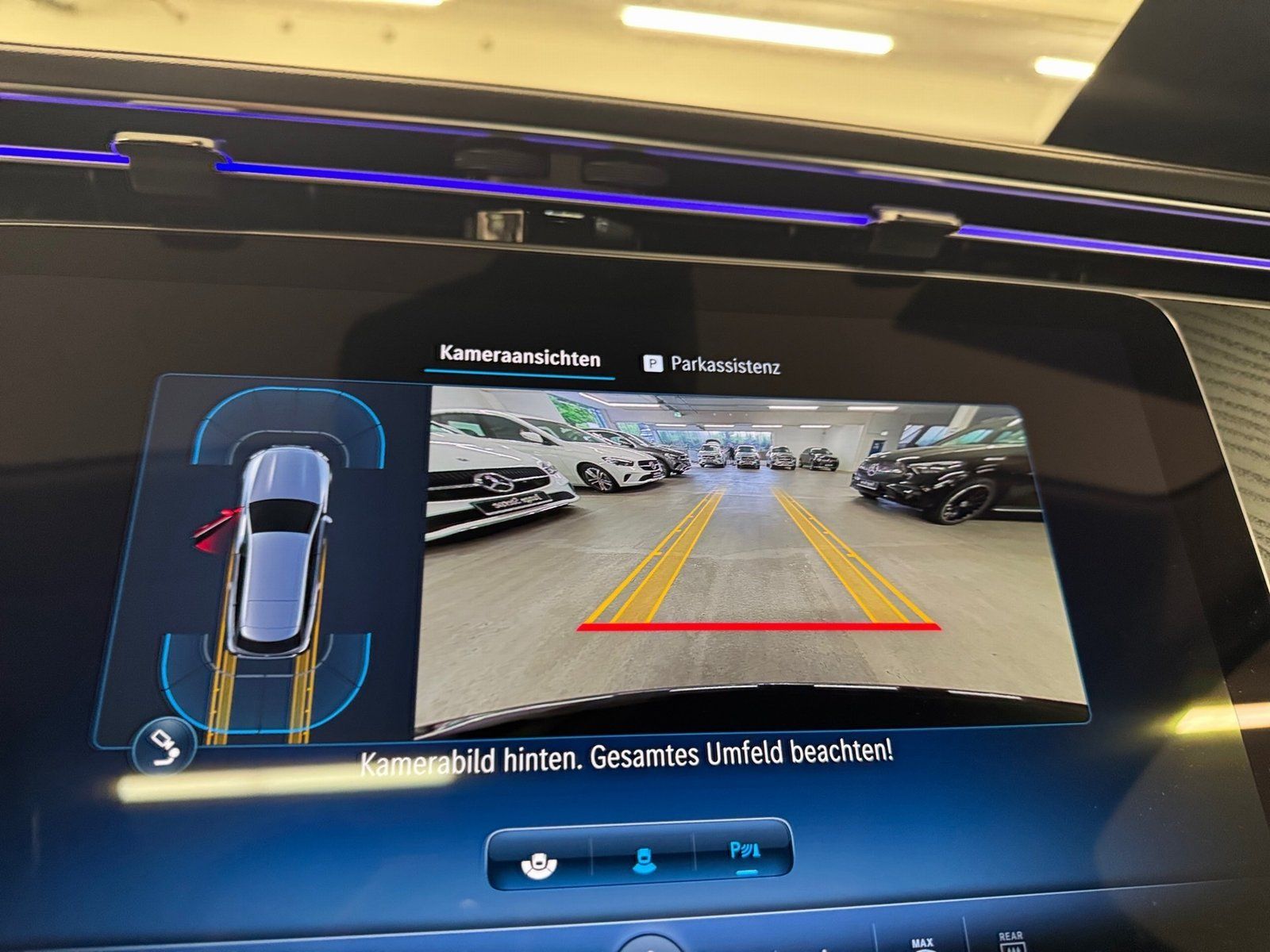 Fahrzeugabbildung Mercedes-Benz E 220 T d Avantgarde*AHK*Pano*Distro*Totwink*LED
