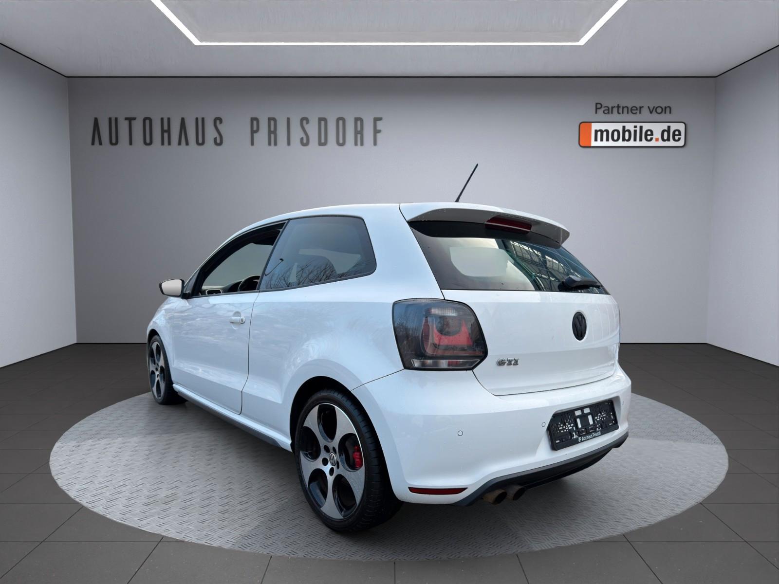 Volkswagen Polo V GTI DSG/17"/CarPlay/Sitzheizung/8Fach