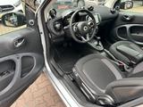 Smart fortwo EQ 60kW*EXCL*PANO*NAVI*JBL*PTS*KAM*22kW* - gebrauchte Smart ForTwo aus dem Jahr 2023