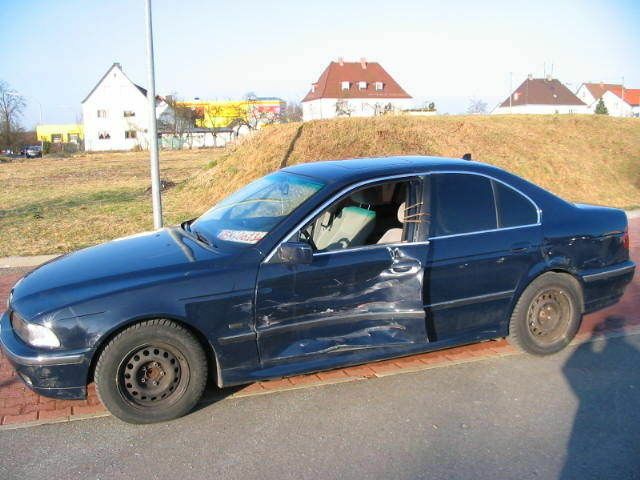 BMW 520i E39 Blechschaden,fahrbereit!!! Klimaaut.