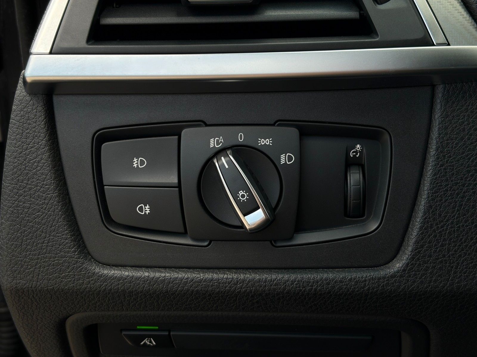Fahrzeugabbildung BMW 420i  Coupe Sport Line Leder Tempomat HiFi SHZ