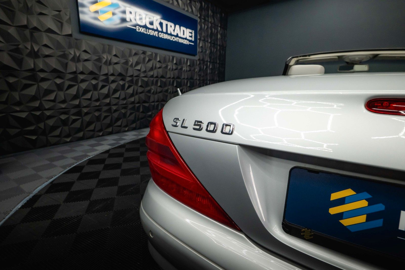 Fahrzeugabbildung Mercedes-Benz SL 500 AMG Paket *Facelift*ABC Sport*TÜV NEU*