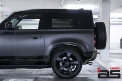 LAND ROVER Defender 90 V8 Carpathian Edition