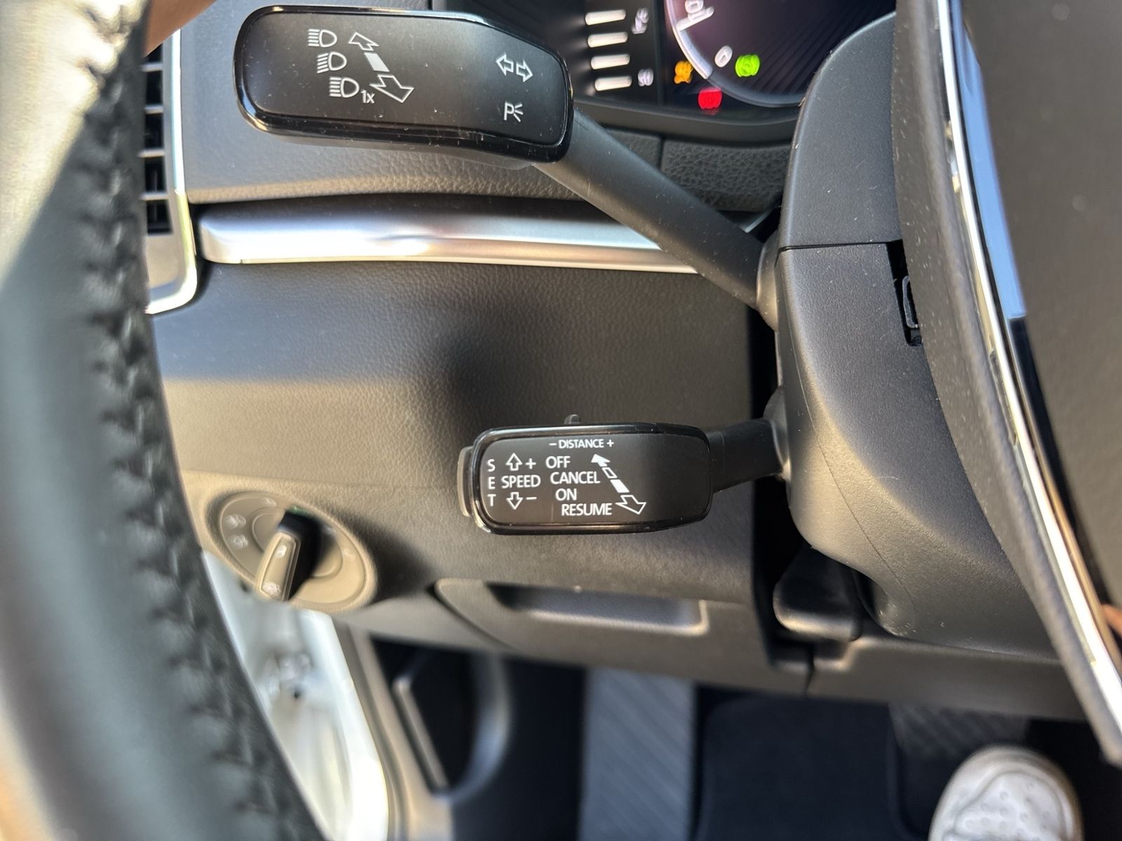 Karoq 2.0 TDI 4x4 Tour, AHK, Navi, RearView, Kes
