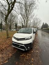 Toyota 2019 TOYOTA PROACE - Toyota Yaris: Van