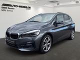 BMW 218 Active Tourer iA SPORT+LEDER+HUD+PANO+AHK+SH - BMW 218 Active Tourer mit Benzin-Antrieb: Grau