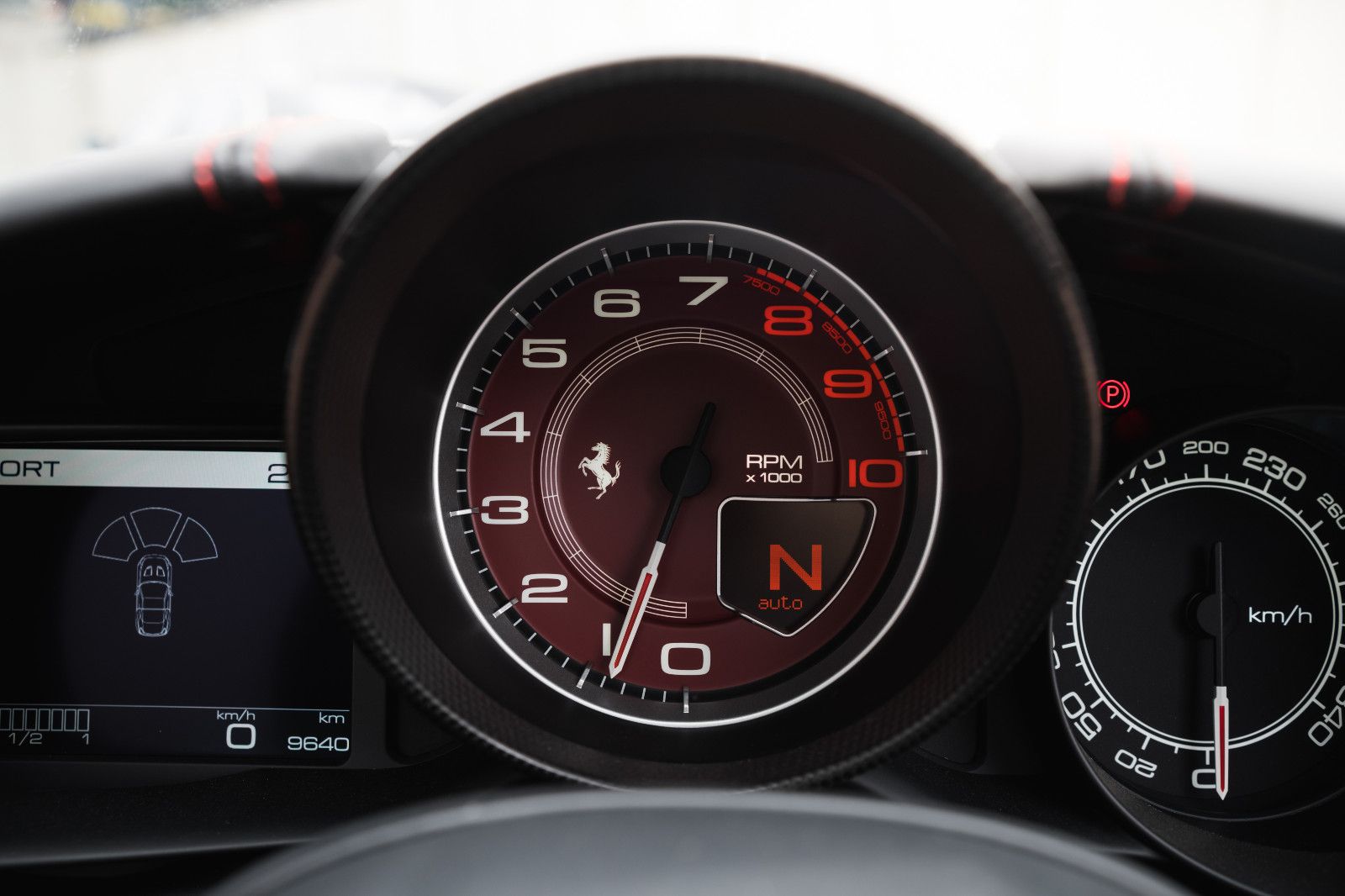 Fahrzeugabbildung Ferrari California T-erst 9.640km-Navigation-