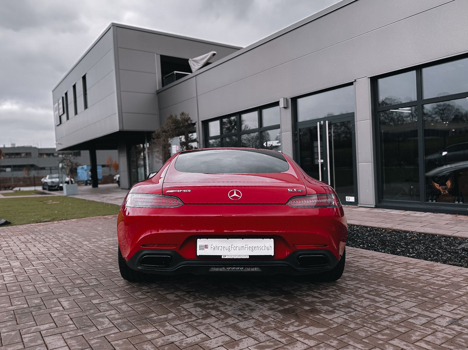 Fahrzeugabbildung Mercedes-Benz AMG GT S Coupe-Facelift-Burmester-LED