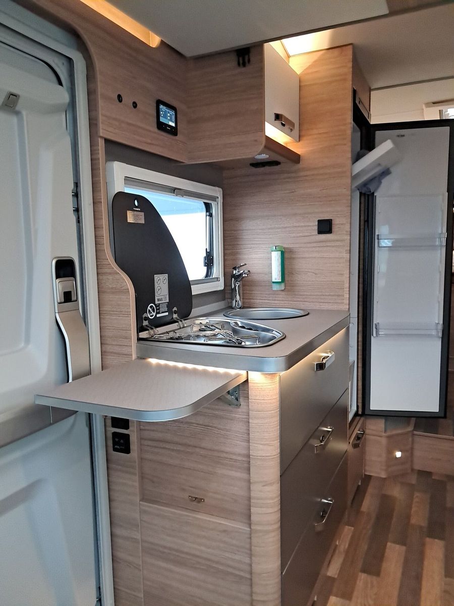 Fahrzeugabbildung Weinsberg CaraCompact Suite MB EDITION PEPPER 640 MEG AHK