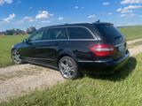 Mercedes-Benz E200 - Mercedes-Benz 200: 200e