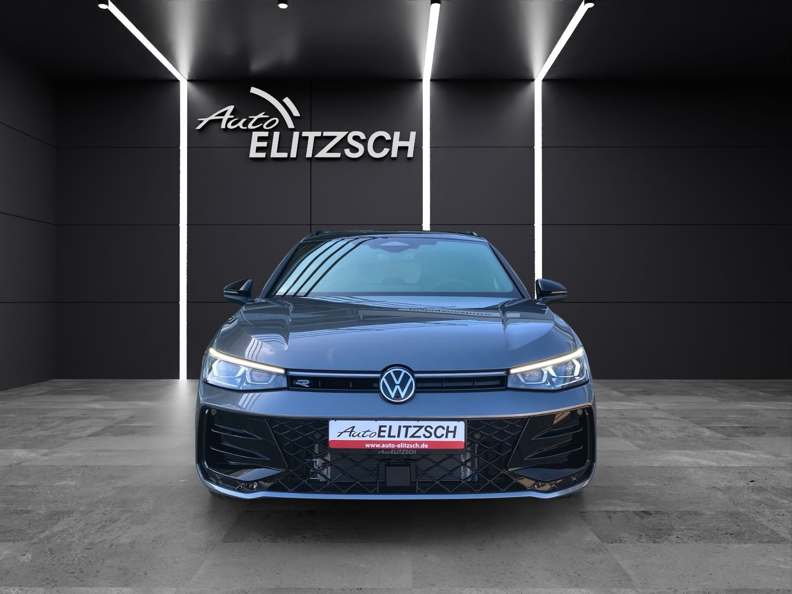 Fahrzeugabbildung Volkswagen Passat Variant TDI R-Line DSG Matrix 4M Navi AHZ