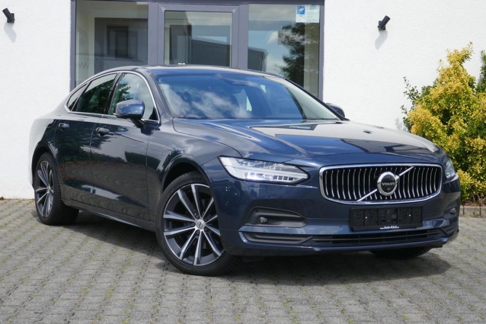 Volvo S90 MomentumPro