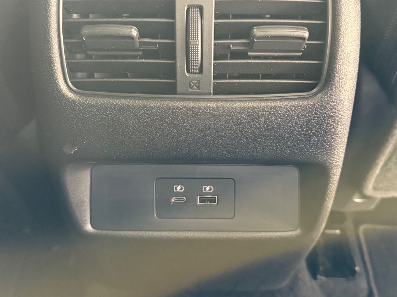 Fahrzeugabbildung Nissan Qashqai Tekna, 360° Kamera, Navi, WP, Panod.