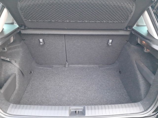 Fahrzeugabbildung SKODA Kamiq 1,0 TSI Selection DSG KLIMA LED ALU