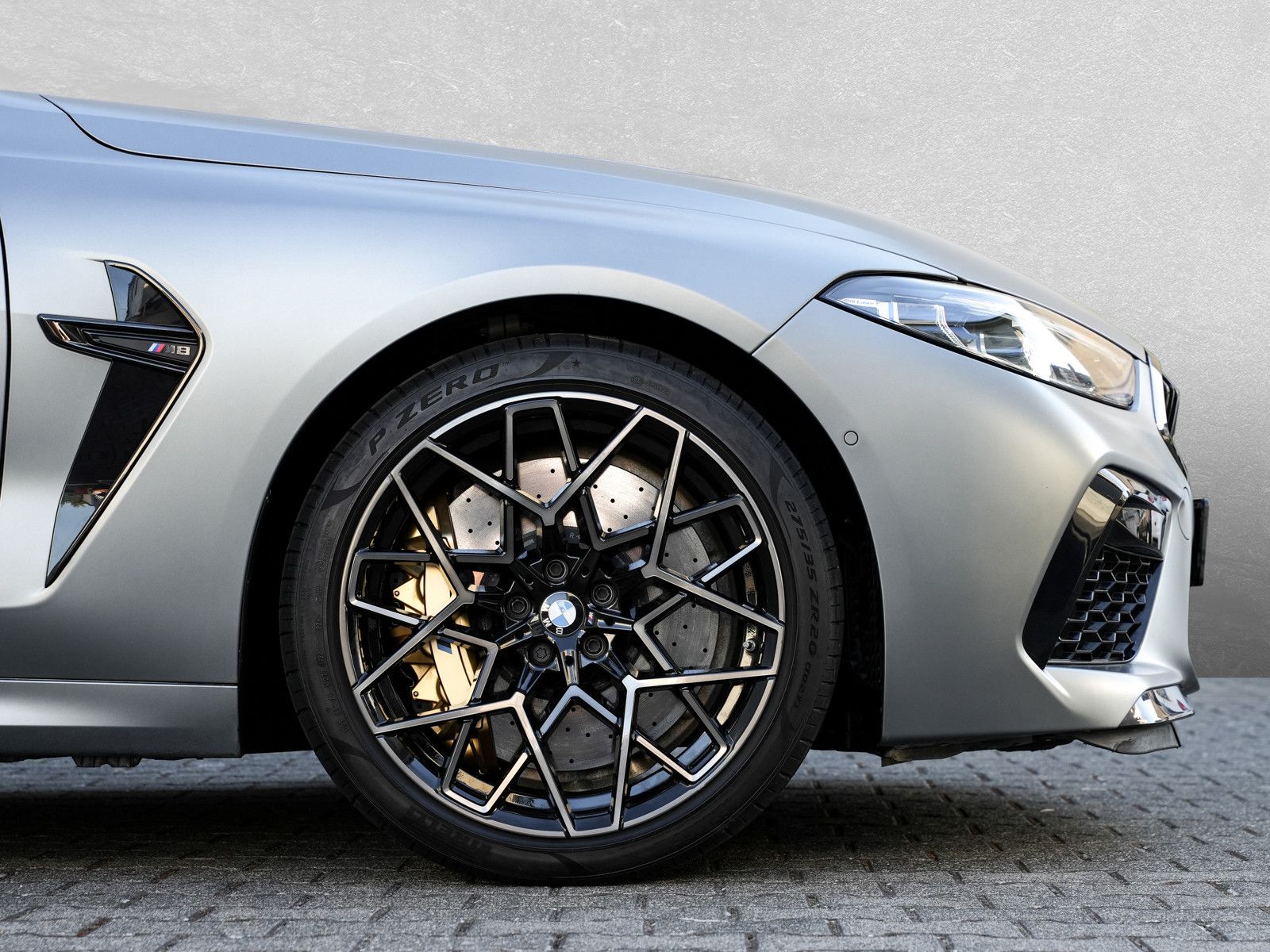 Fahrzeugabbildung BMW M8 Competition Gran Coupe - Keramik|Matt|B&W|DAP