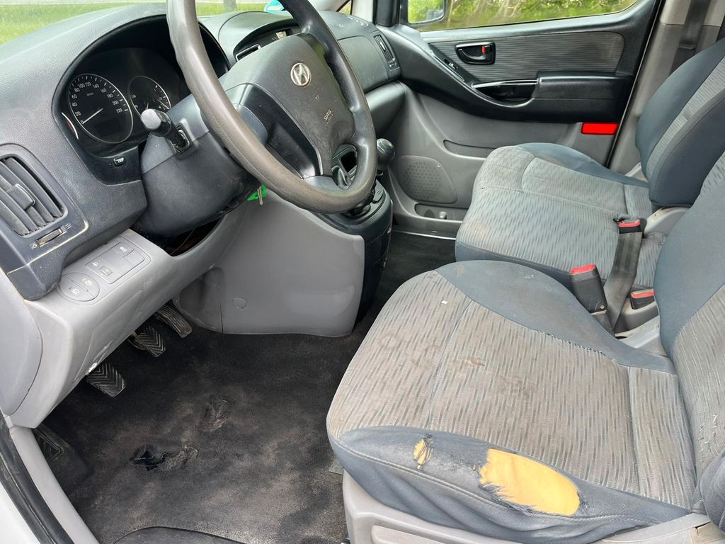 HYUNDAI H-1 Starex Klima 1-Hand Euro 5 Ahk - Bild 7