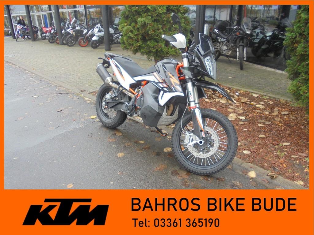 KTM 890 ADVENTURE R 