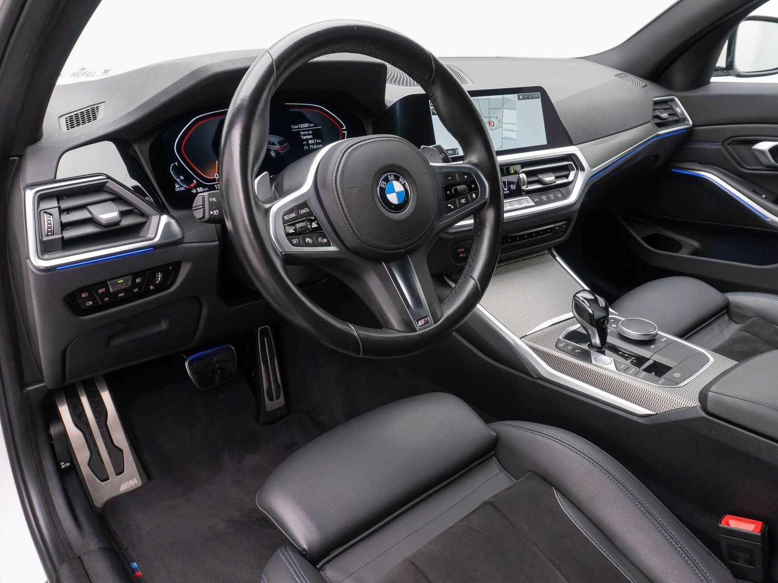Fahrzeugabbildung BMW 320d xD M Sport 360°Laser HUD DAB Stop&Go 19Zoll