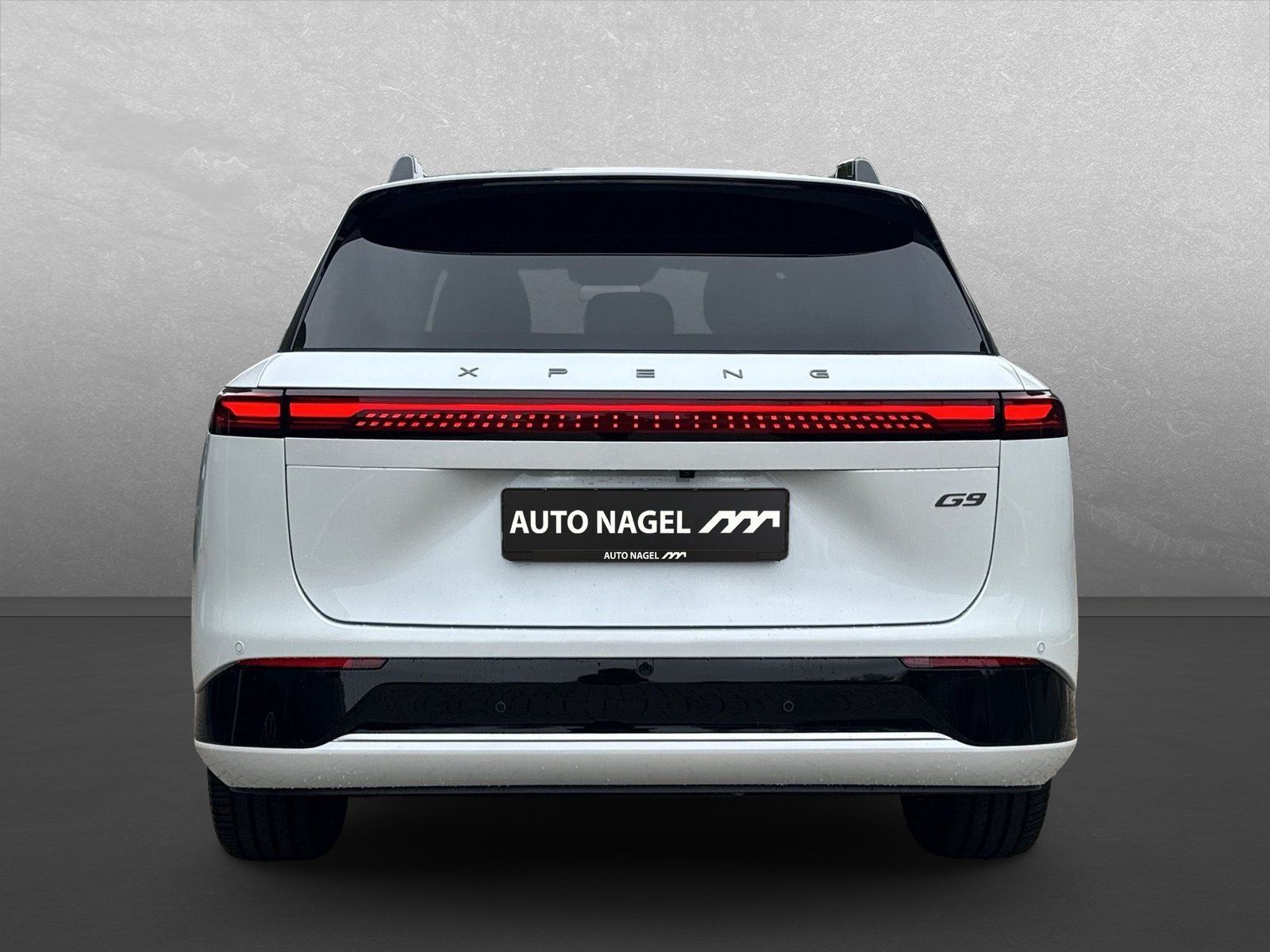 XPENG G9